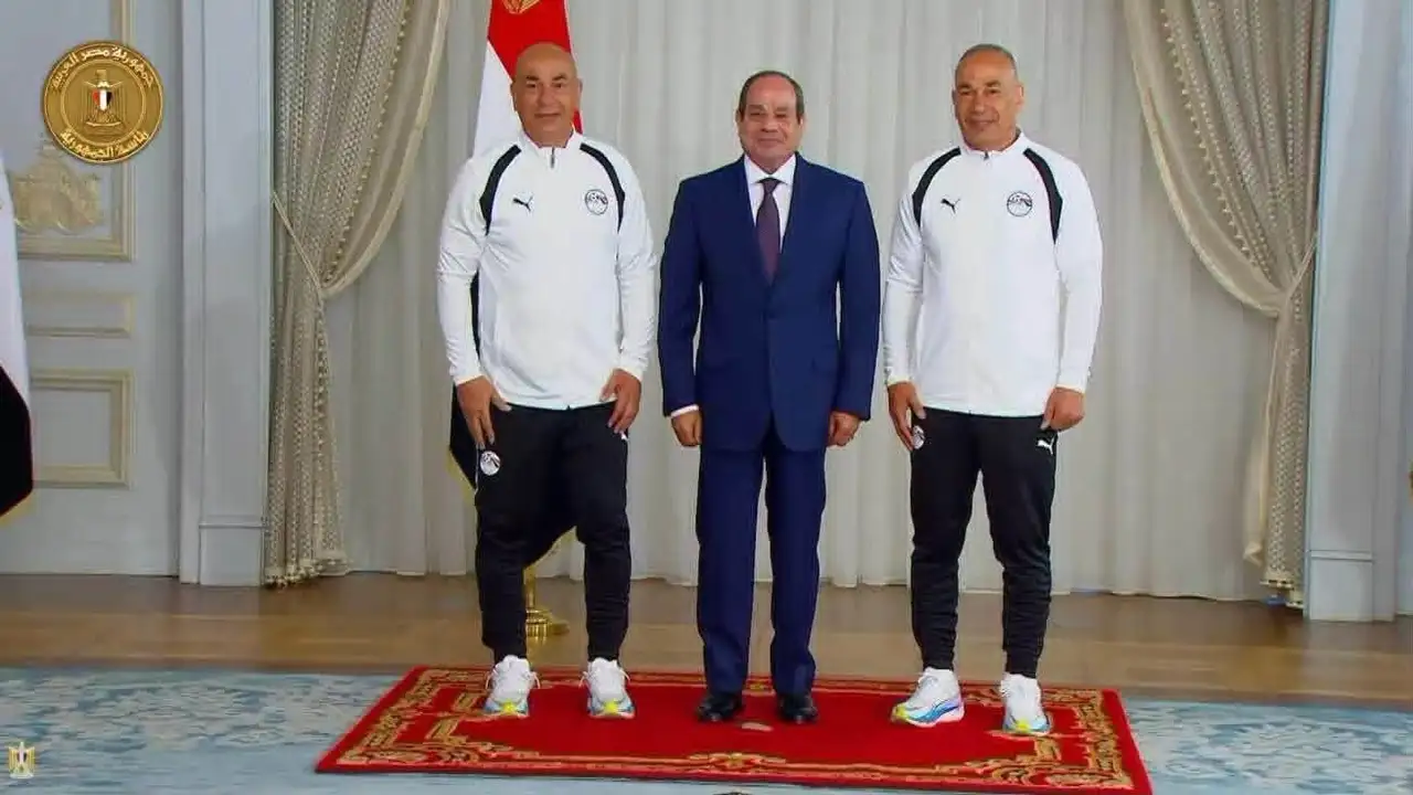 حسام حسن يشكر الرئيس السيسي على التكريم ويؤكد: تحيا مصر بقيادتها.